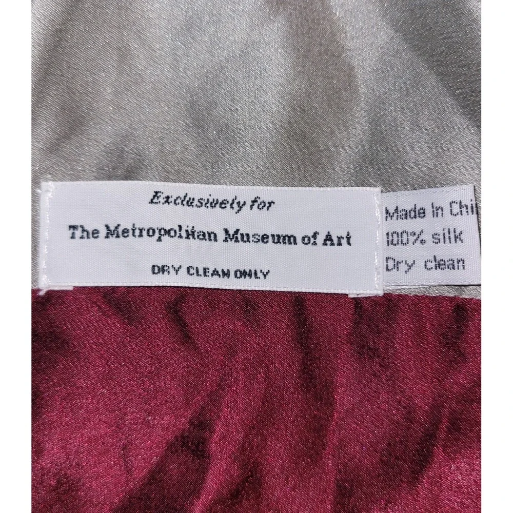 Metropolitan Museum of Art Women's Floral Silk‎ Rectangle Scarf Multicolor